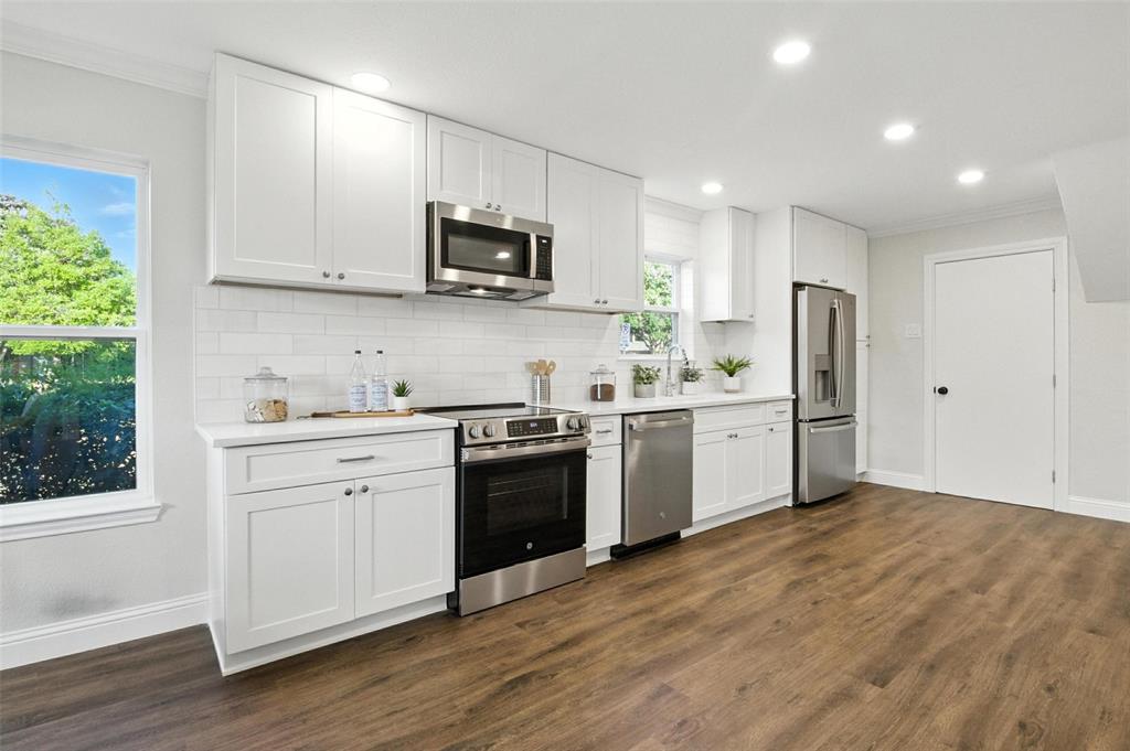 4816 W Mockingbird Lane