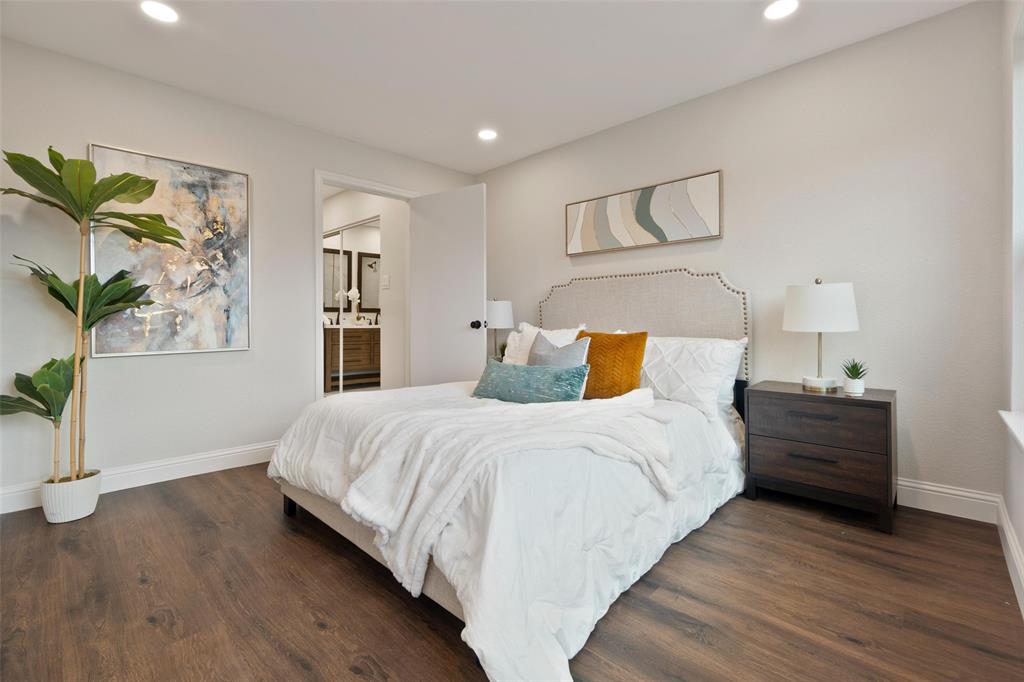 4816 W Mockingbird Lane