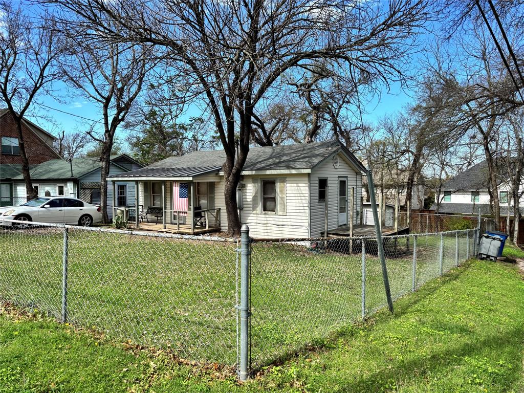 8043 Deer Trail Drive