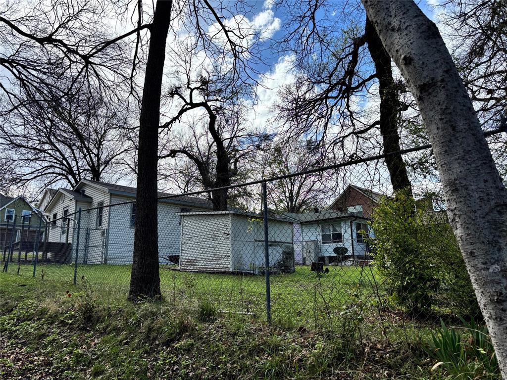 8043 Deer Trail Drive