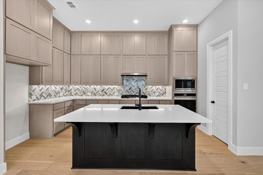 3733 Barrel Lane