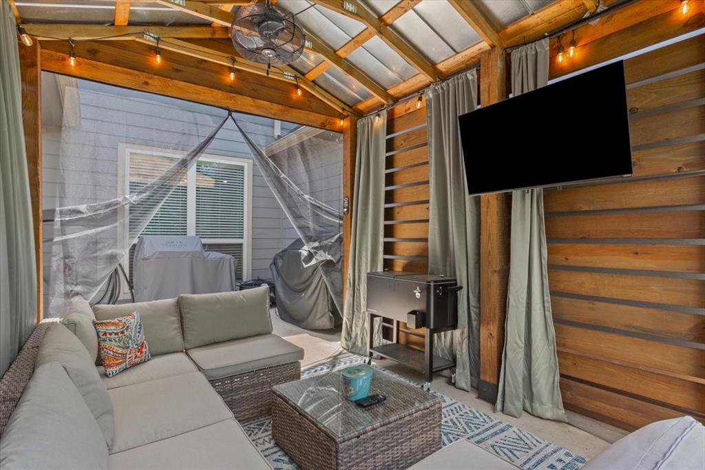 BRENTWOOD SUB - Residential