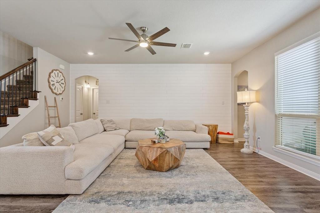 BRENTWOOD SUB - Residential