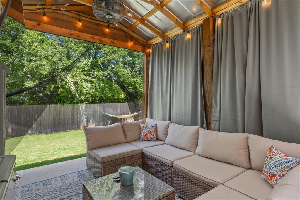 BRENTWOOD SUB - Residential