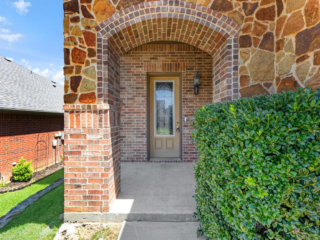 1208 Catherine Lane