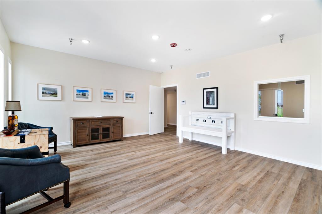 City Of Paris - Commercial Sale