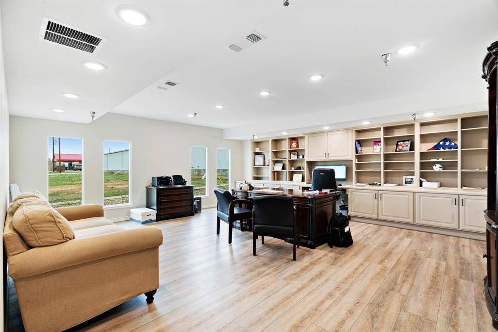 City Of Paris - Commercial Sale