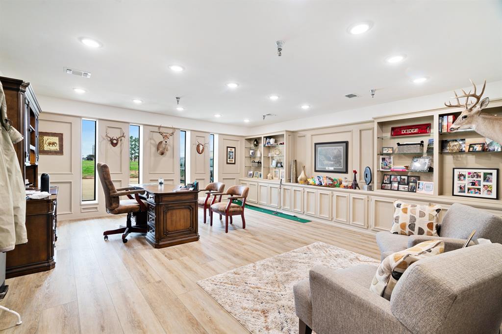 City Of Paris - Commercial Sale