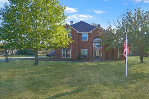 Photo of 4470 County Road 2208, Greenville, TX 75402 (MLS # 21124791)