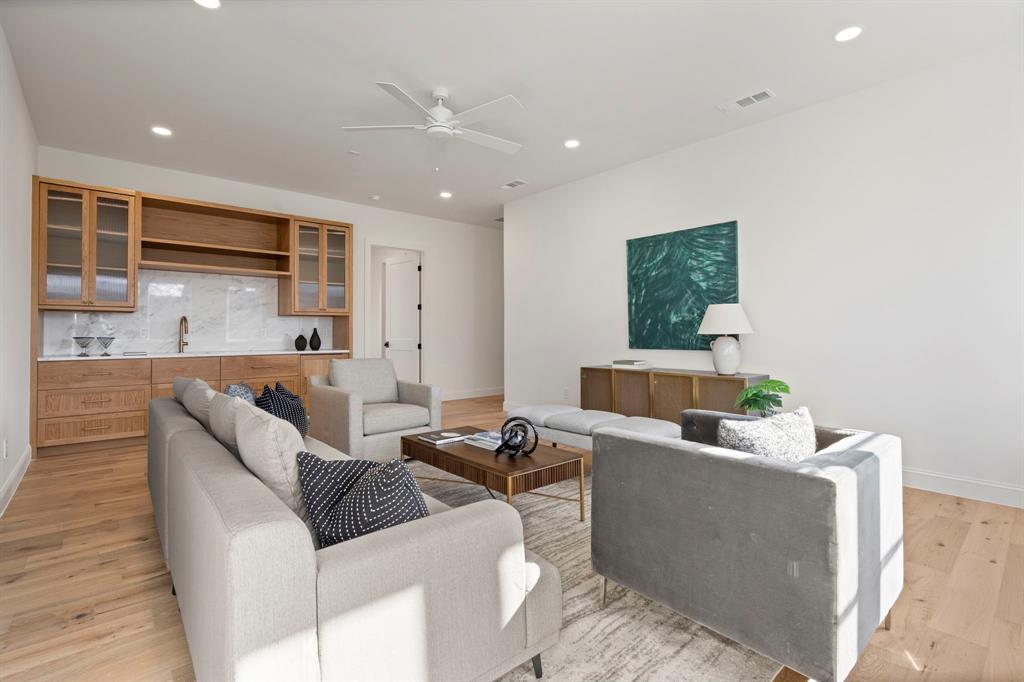 LAKEWOOD HTS - Residential