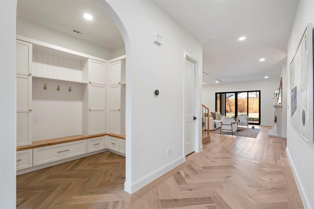 LAKEWOOD HTS - Residential