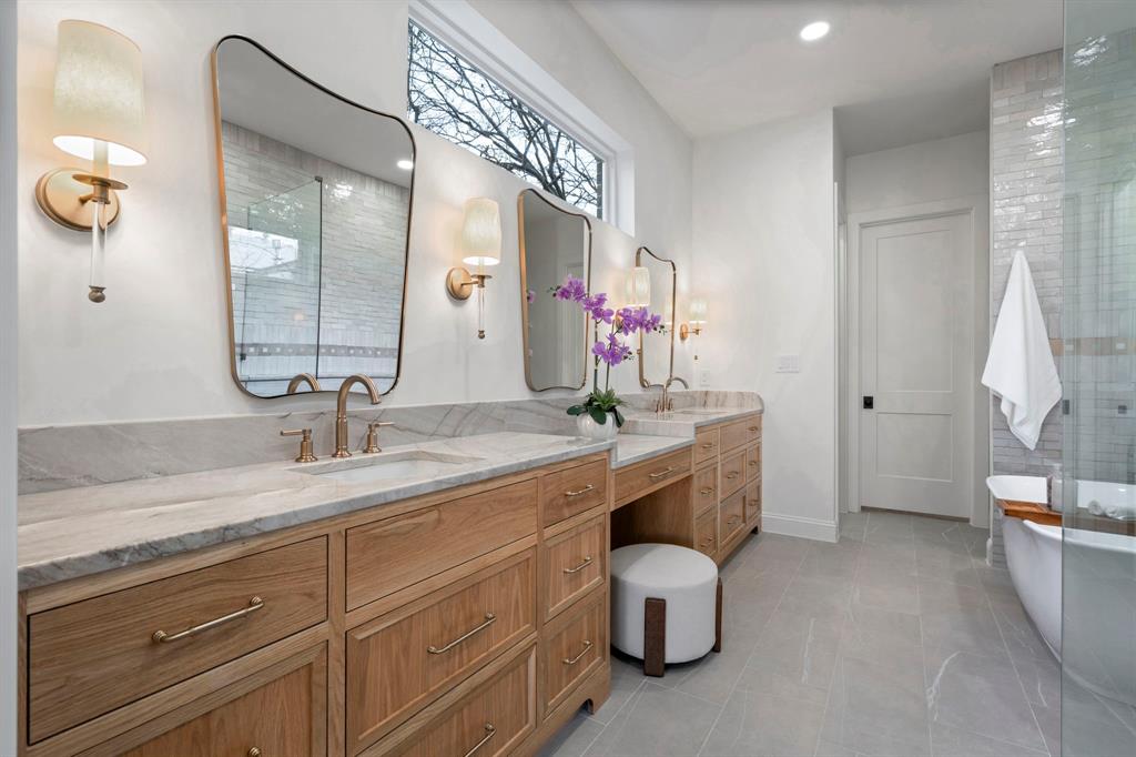 LAKEWOOD HTS - Residential