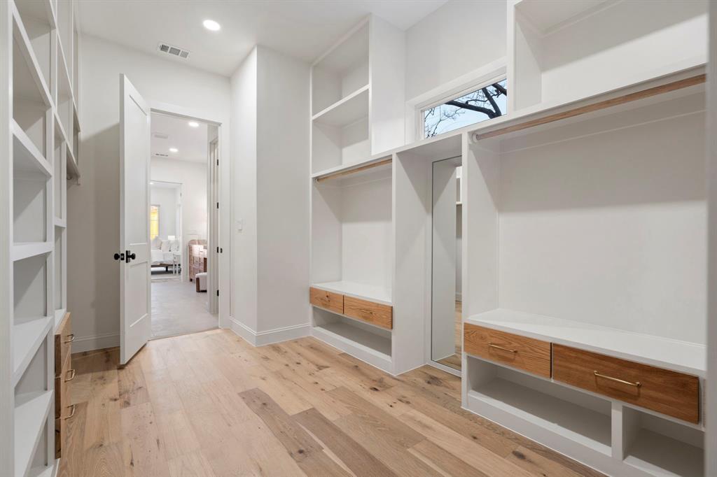 LAKEWOOD HTS - Residential