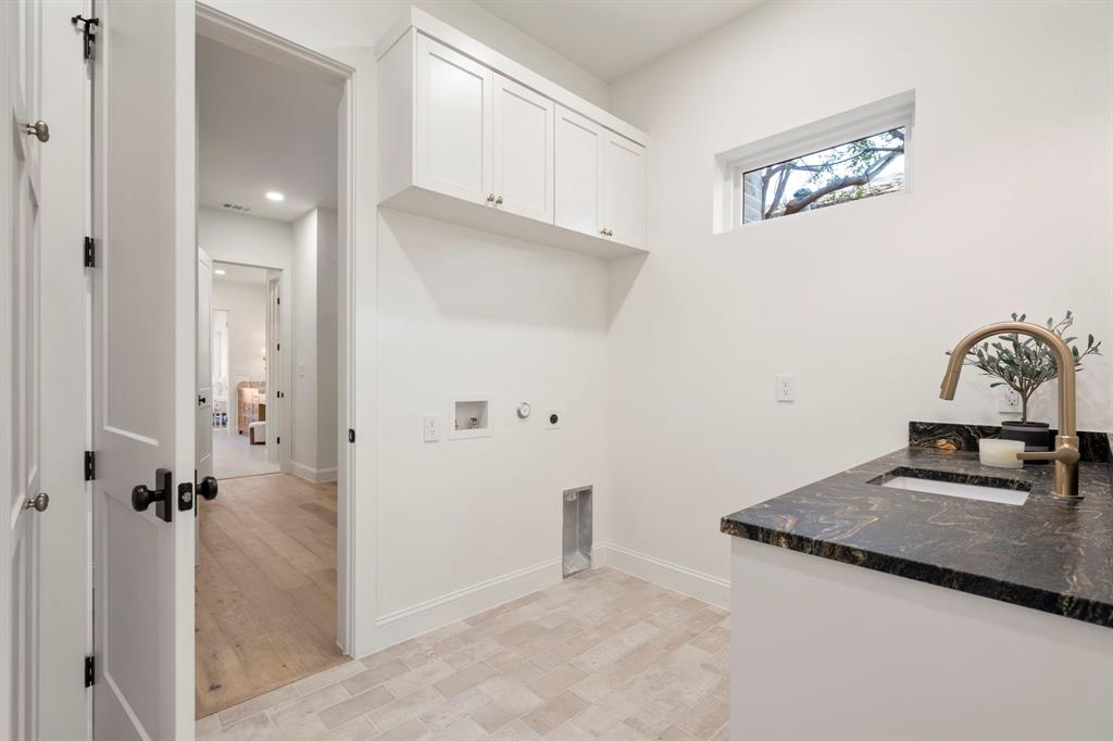 LAKEWOOD HTS - Residential