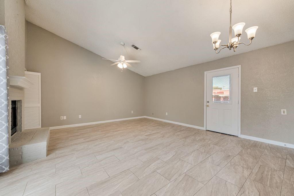 905 Cedarland Boulevard