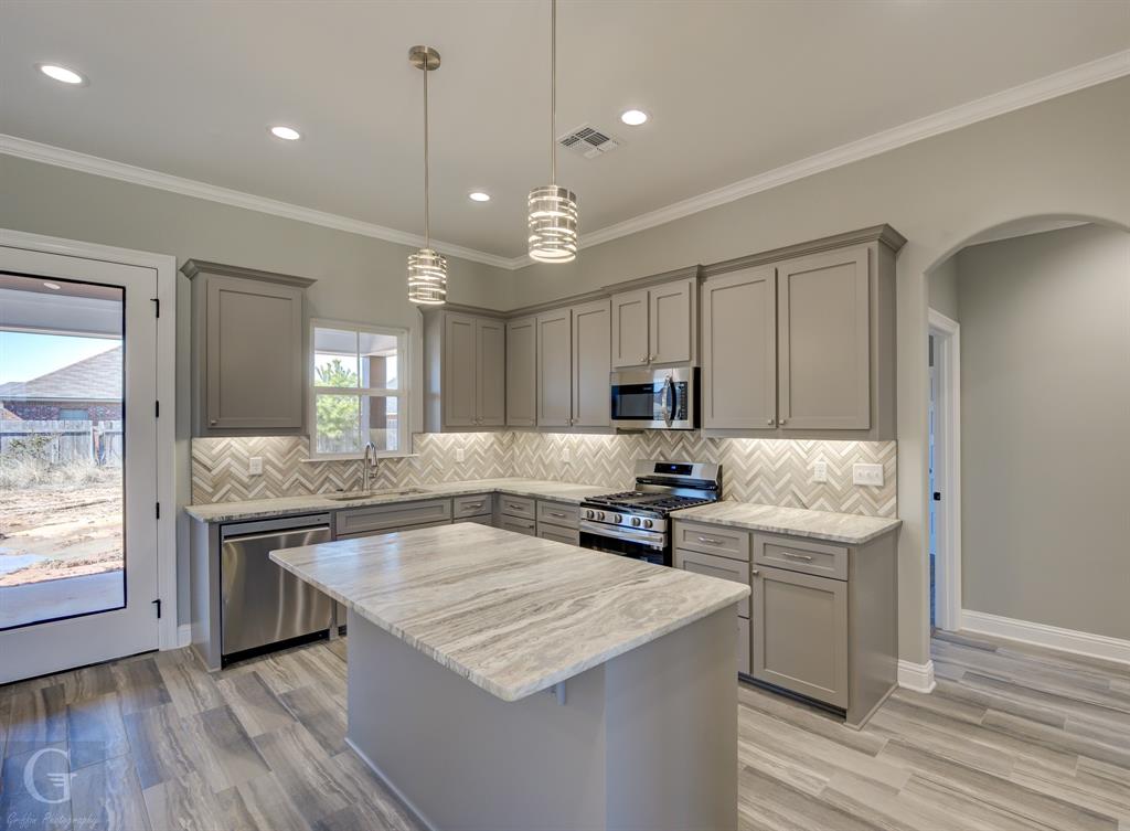 Pin Oak Landing - Residential