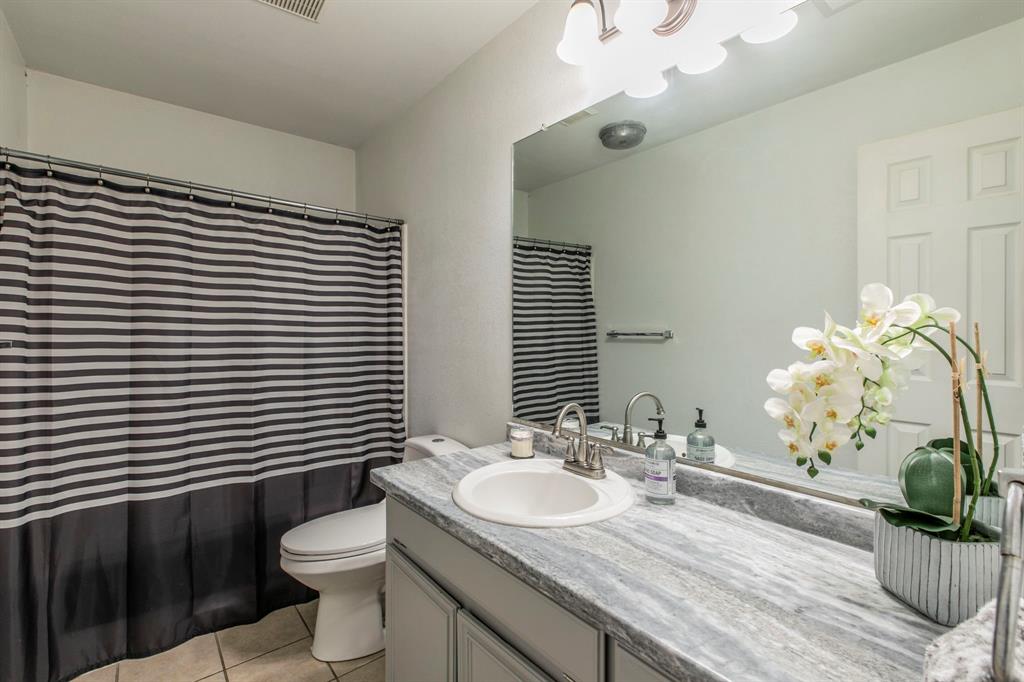 ROYALTON - Residential