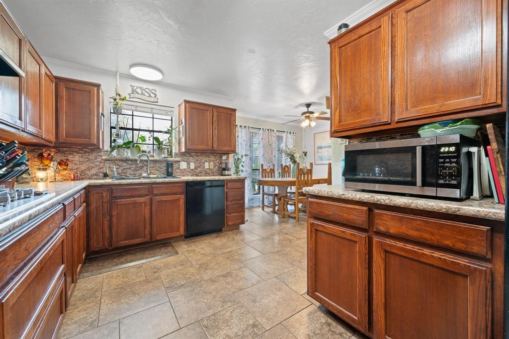 1105 Hemphill Court