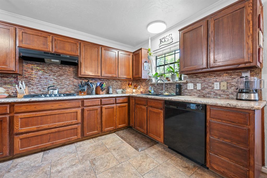 1105 Hemphill Court