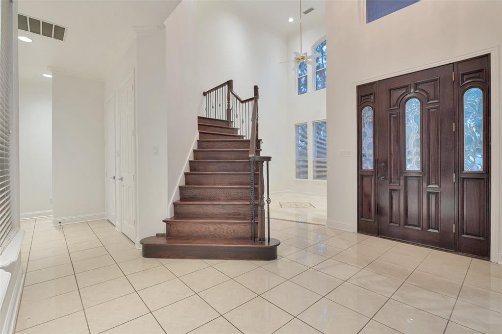 8925 Hunters Glen Trail
