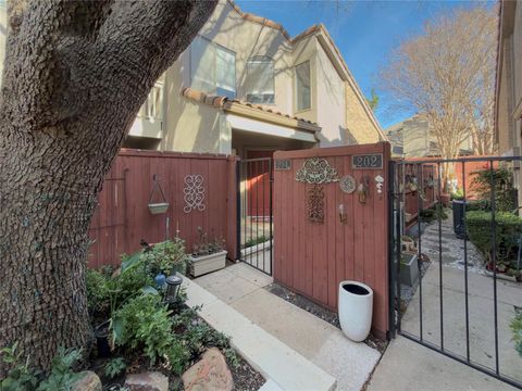 4242 N Capistrano Drive 204 Dallas TX 75287