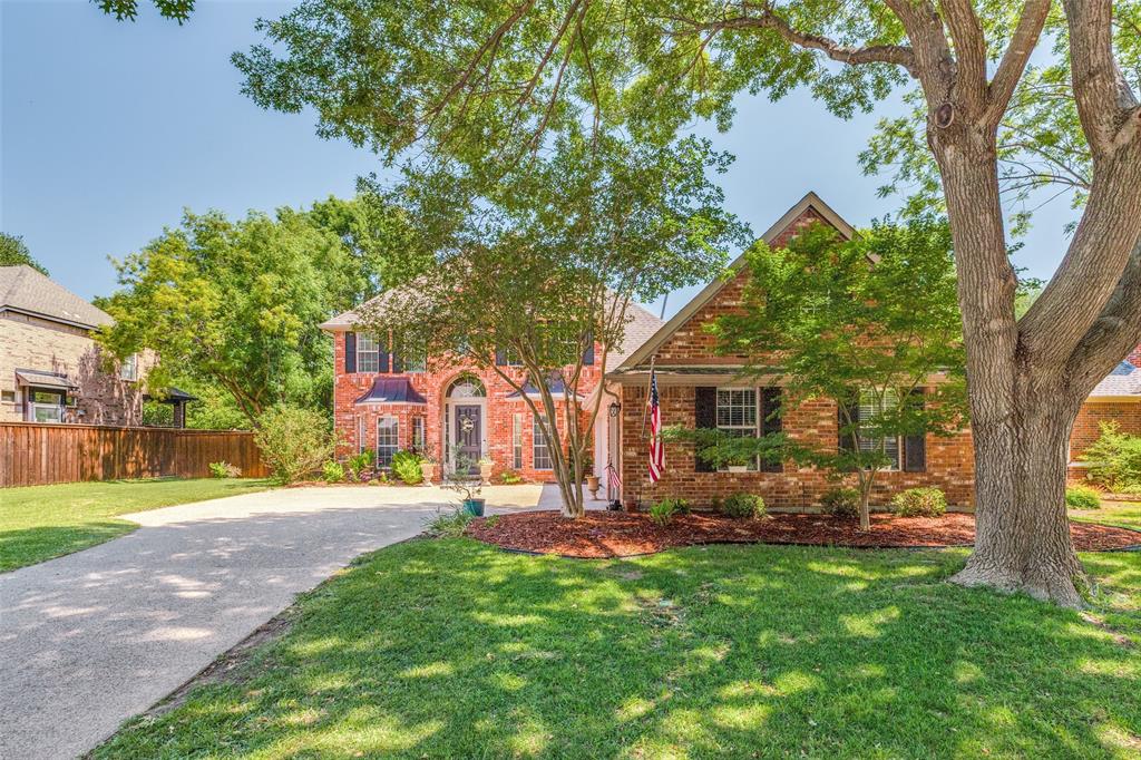 907 Parkwood Court