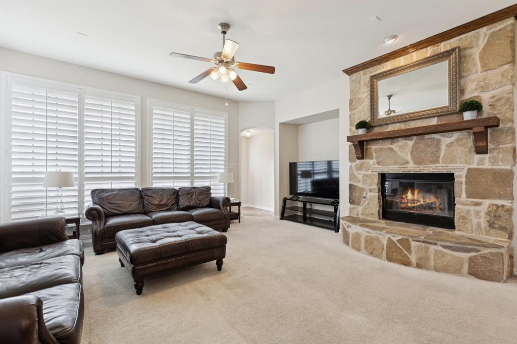 927 Dunleer Drive