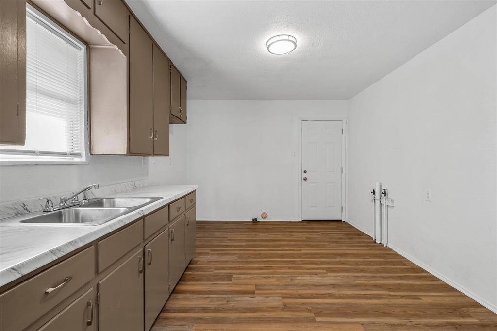 Davis J F Tr - Residential