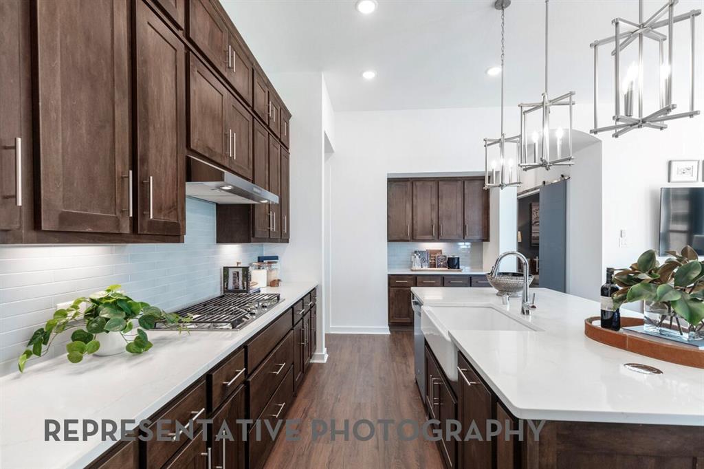 9809 Oak Glade Drive