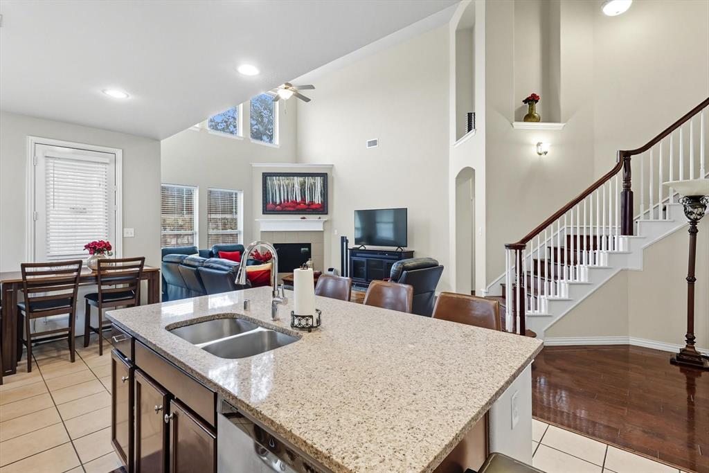 Sunset Pointe Ph Twelve - Residential