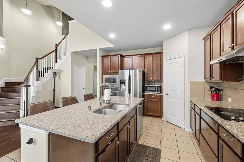 Sunset Pointe Ph Twelve - Residential