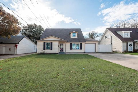 A home in Burleson