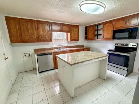 Tiny photo for 936 E Cantey Street, Fort Worth, TX 76104 (MLS # 21341428)
