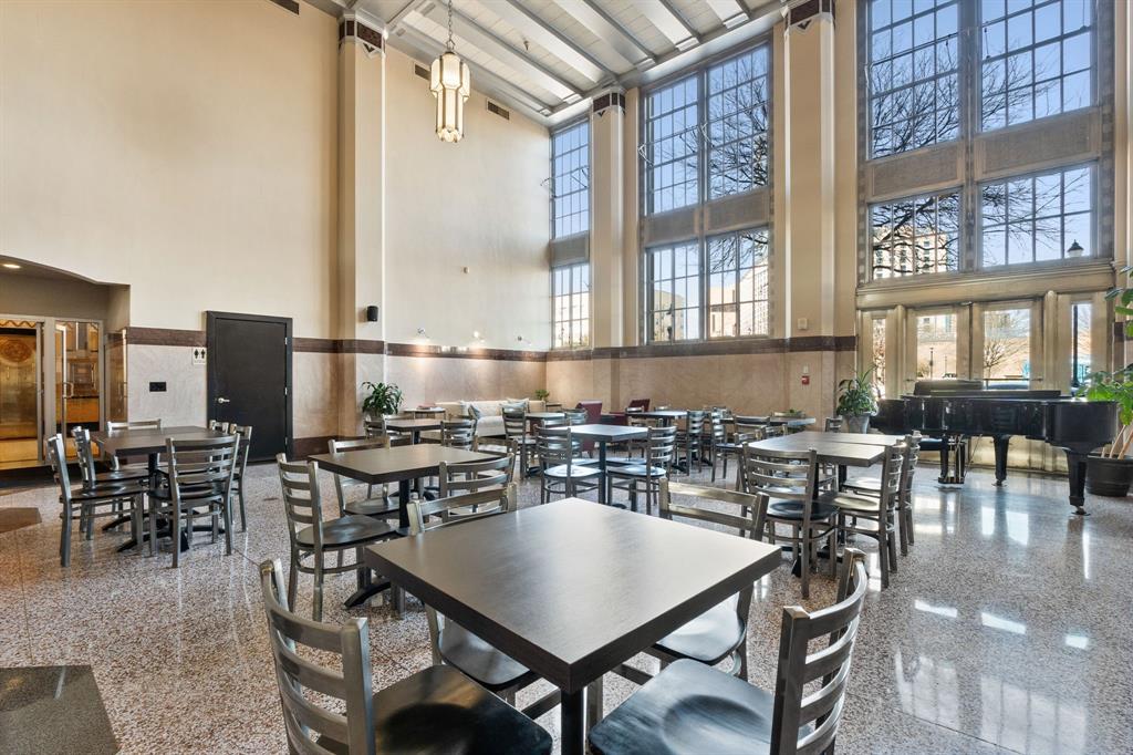 Texas & Pacific Lofts Condo - Residential