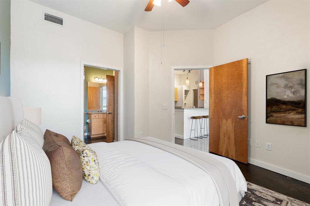 Texas & Pacific Lofts Condo - Residential