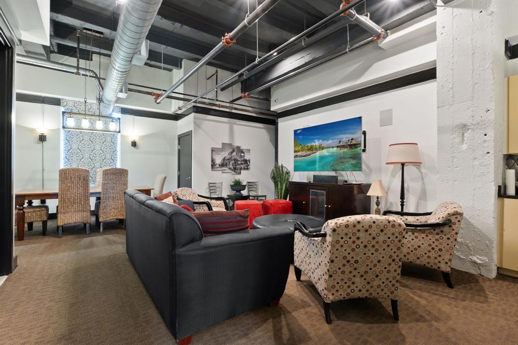 Texas & Pacific Lofts Condo - Residential