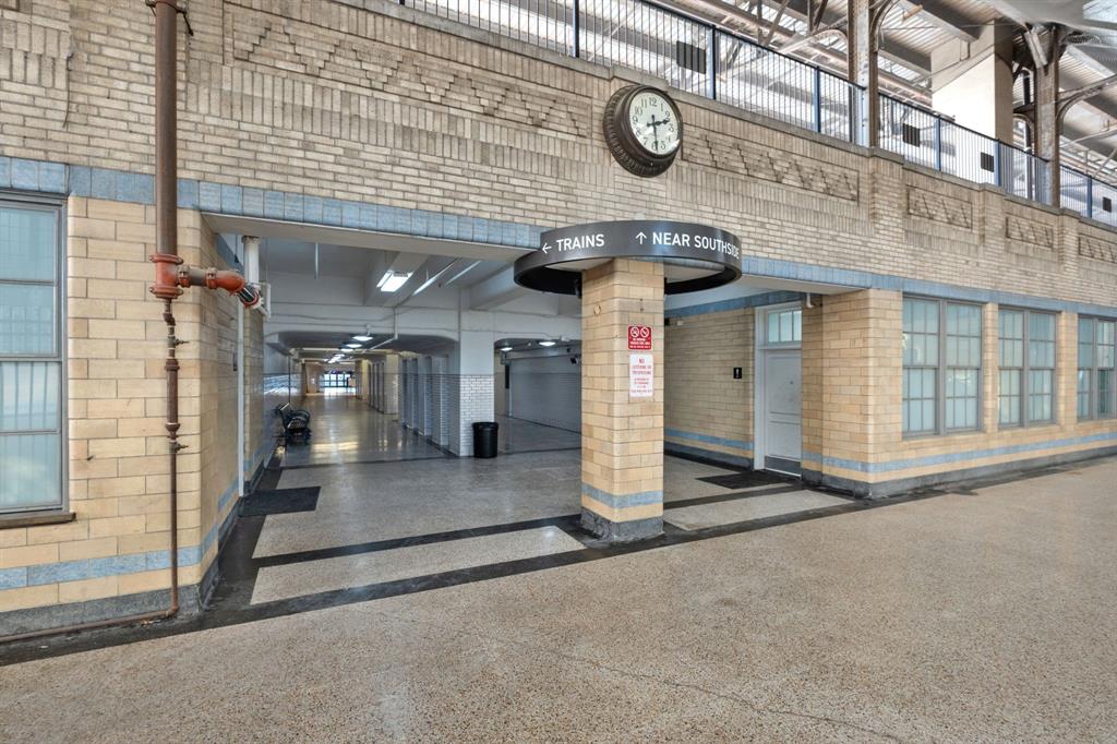 Texas & Pacific Lofts Condo - Residential