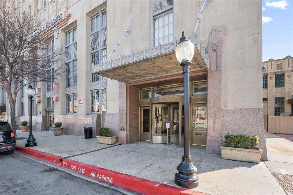 Texas & Pacific Lofts Condo - Residential