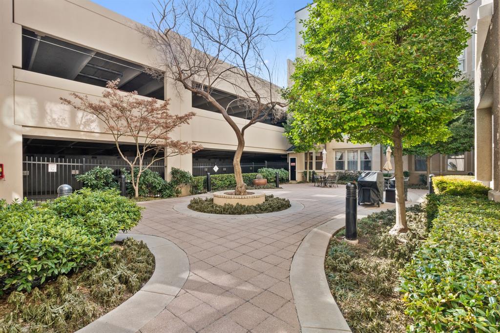 Texas & Pacific Lofts Condo - Residential