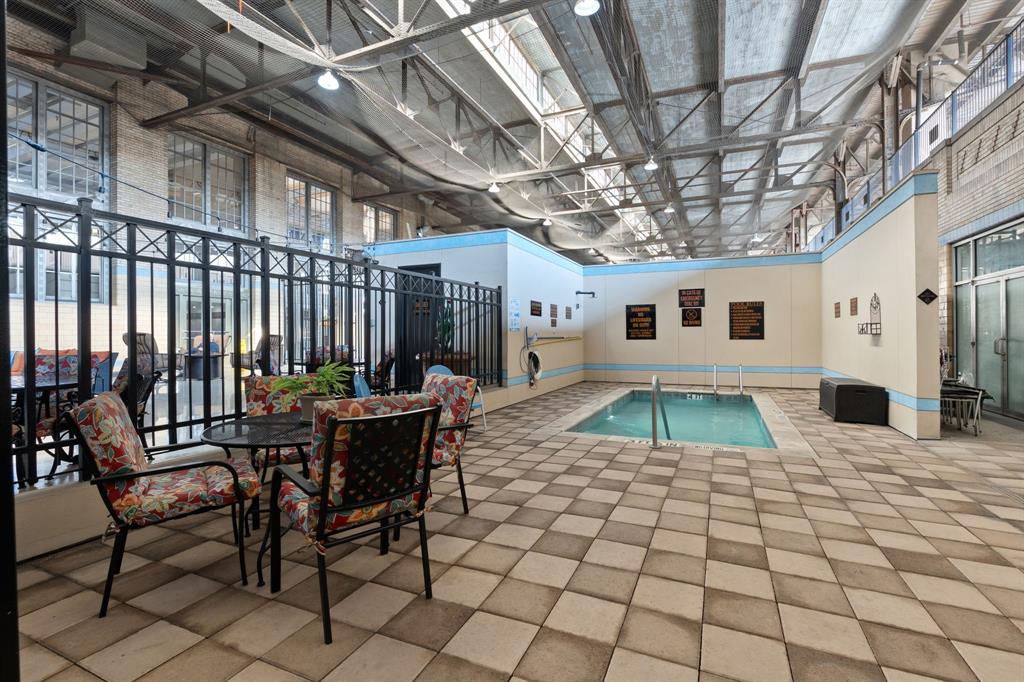 Texas & Pacific Lofts Condo - Residential