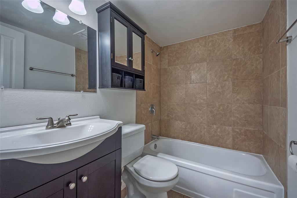 Arrangement Condo - Residential