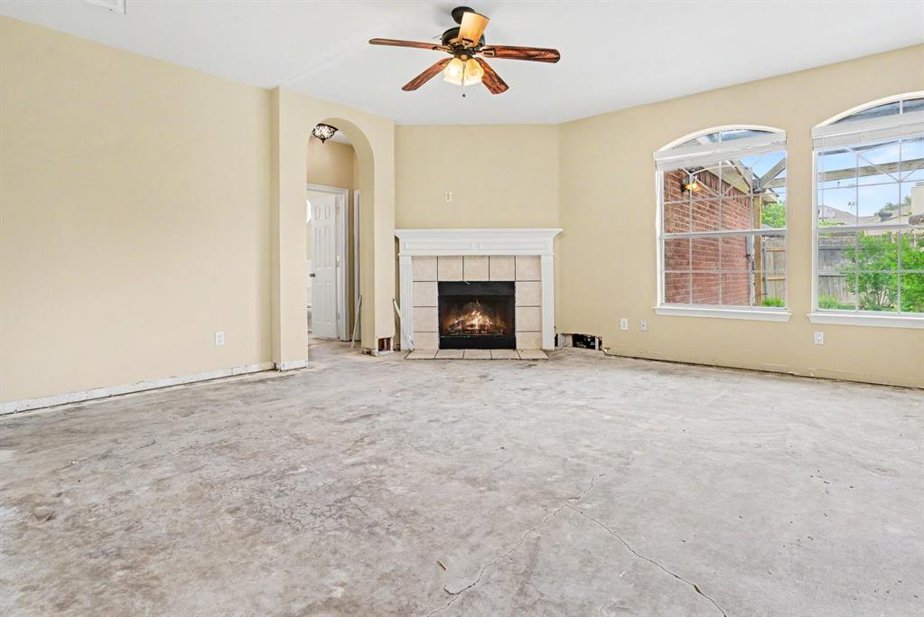 1621 Churchill Lane