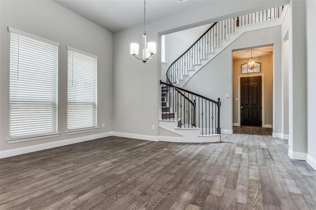 17620 Bottlebrush Drive