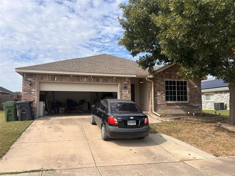 1403 Mammoth Cave Drive Arlington TX 76002