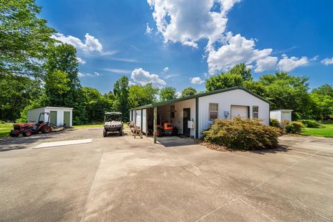 A home in Gilmer