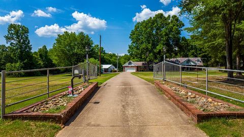 A home in Gilmer