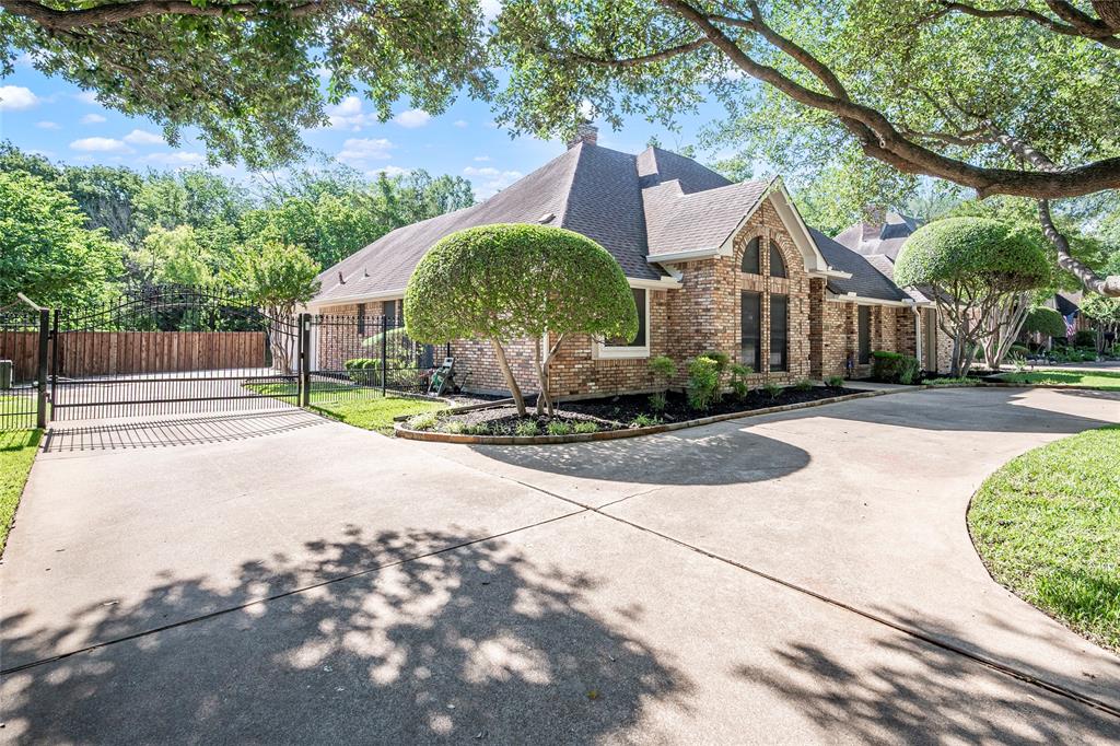 3221 Oak Tree Lane