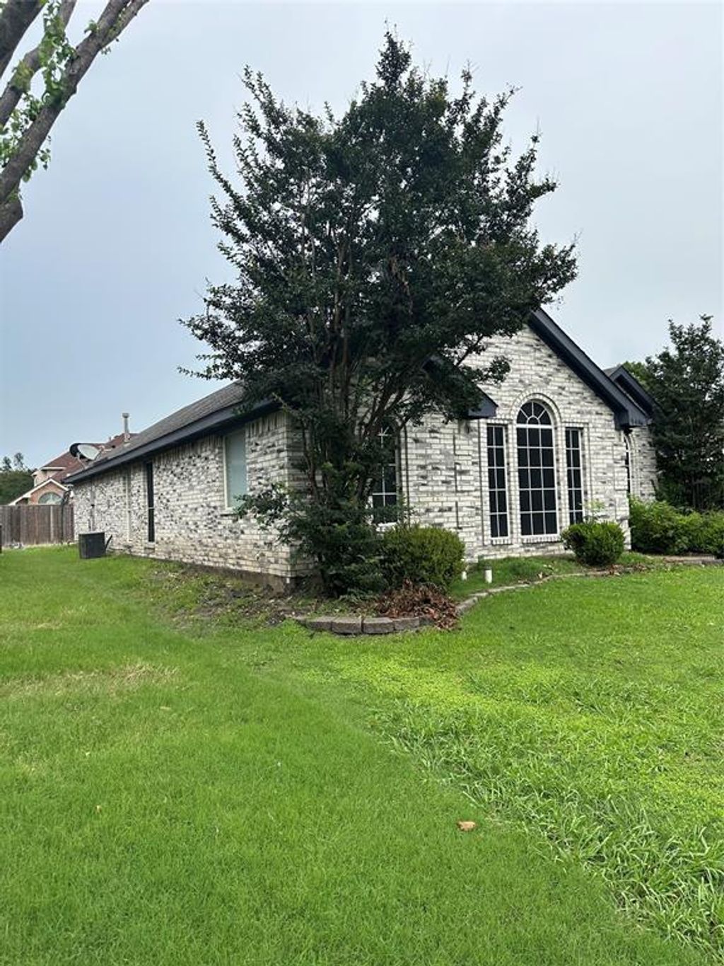 Photo of 2604 Crystal Falls Drive, Mesquite, TX 75181 (MLS # 21000375)