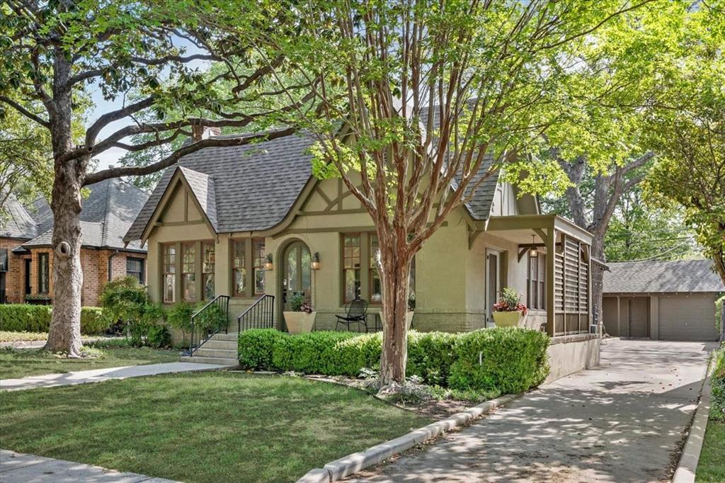 1405 Clover Lane