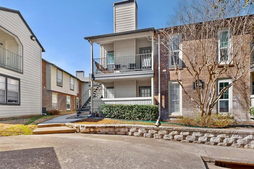 Spacious first-floor unit in the vibrant Woodhaven Condominiums community, adjacent to The Clubs at Prestonwood in a highly convenient North Dallas location! Featuring an open floor plan with great natural light, a central fireplace & private patio space. Updated laminate floors in the living room. Living flows into the dining area & kitchen complete with SS appliances, granite countertops, breakfast bar & ample cabinet storage. Utility room with more built-in storage is tucked away right off the kitchen. Both the bedroom & bathroom have dual access points (great for maintaining privacy when entertaining guests), plus not one but TWO large closets. Offering a perfect blend of privacy & convenience, just minutes from Village on the Parkway, Addison Circle & major highways—including the Dallas North Tollway, George Bush & I-635—for effortless access throughout the metroplex. Ideally located, it’s only 8 minutes to Addison Airport, 20 minutes to Love Field & 23 minutes to DFW International. Community amenities include a salt water pool, tennis court & pickleball court, plus a lower monthly HOA.